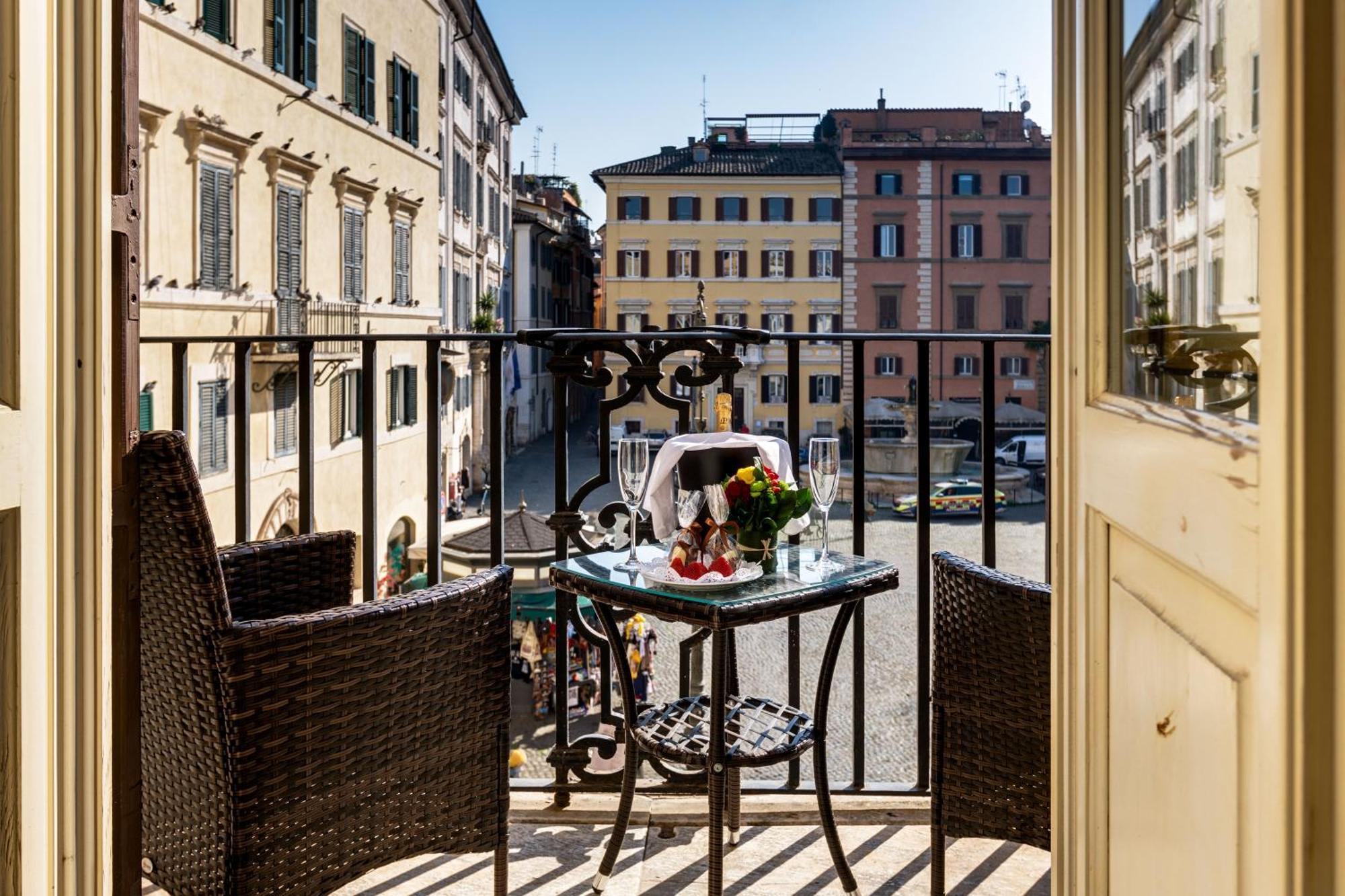 Piazza Farnese Luxury Suites Рим Екстер'єр фото