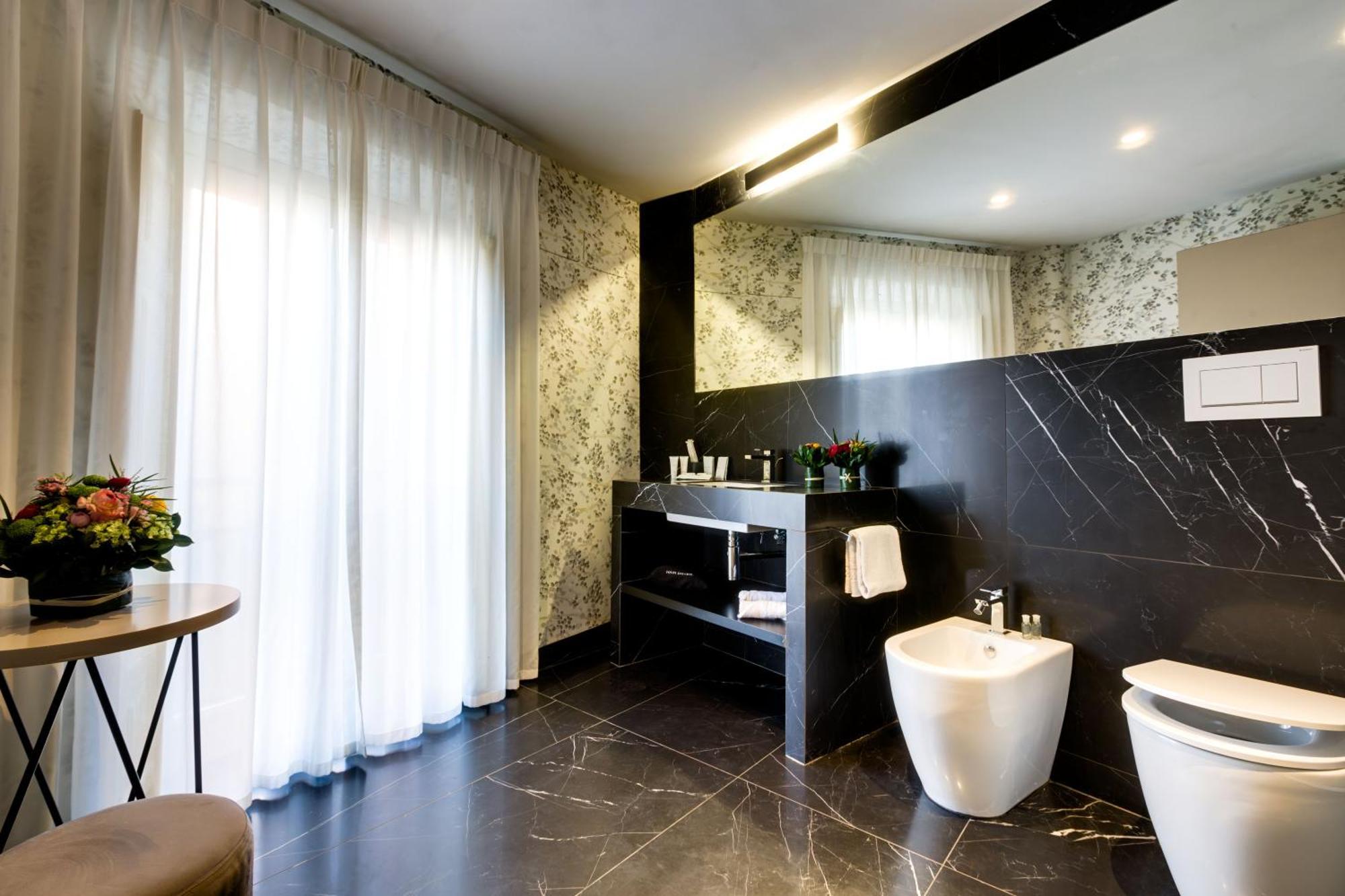Piazza Farnese Luxury Suites Рим Екстер'єр фото