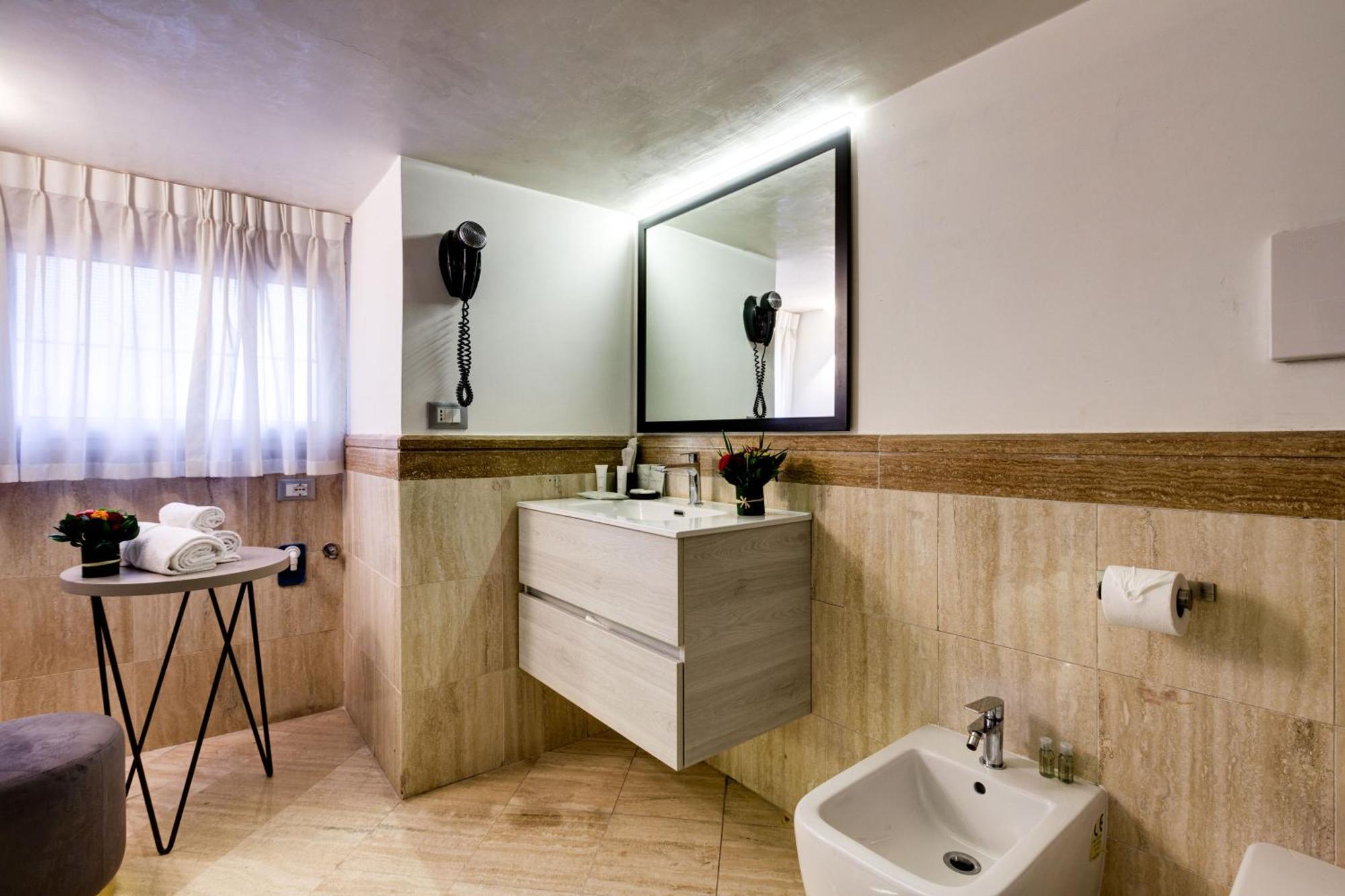 Piazza Farnese Luxury Suites Рим Екстер'єр фото
