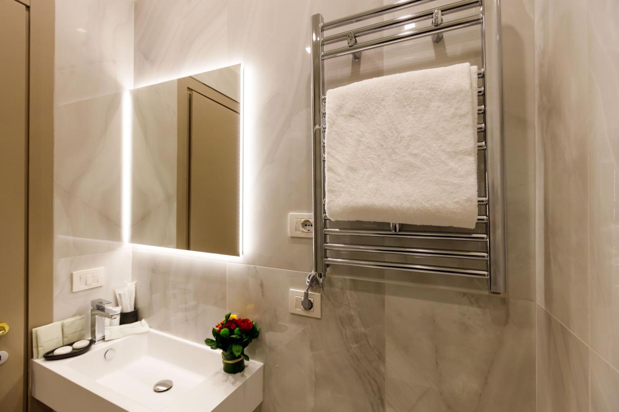 Piazza Farnese Luxury Suites Рим Екстер'єр фото