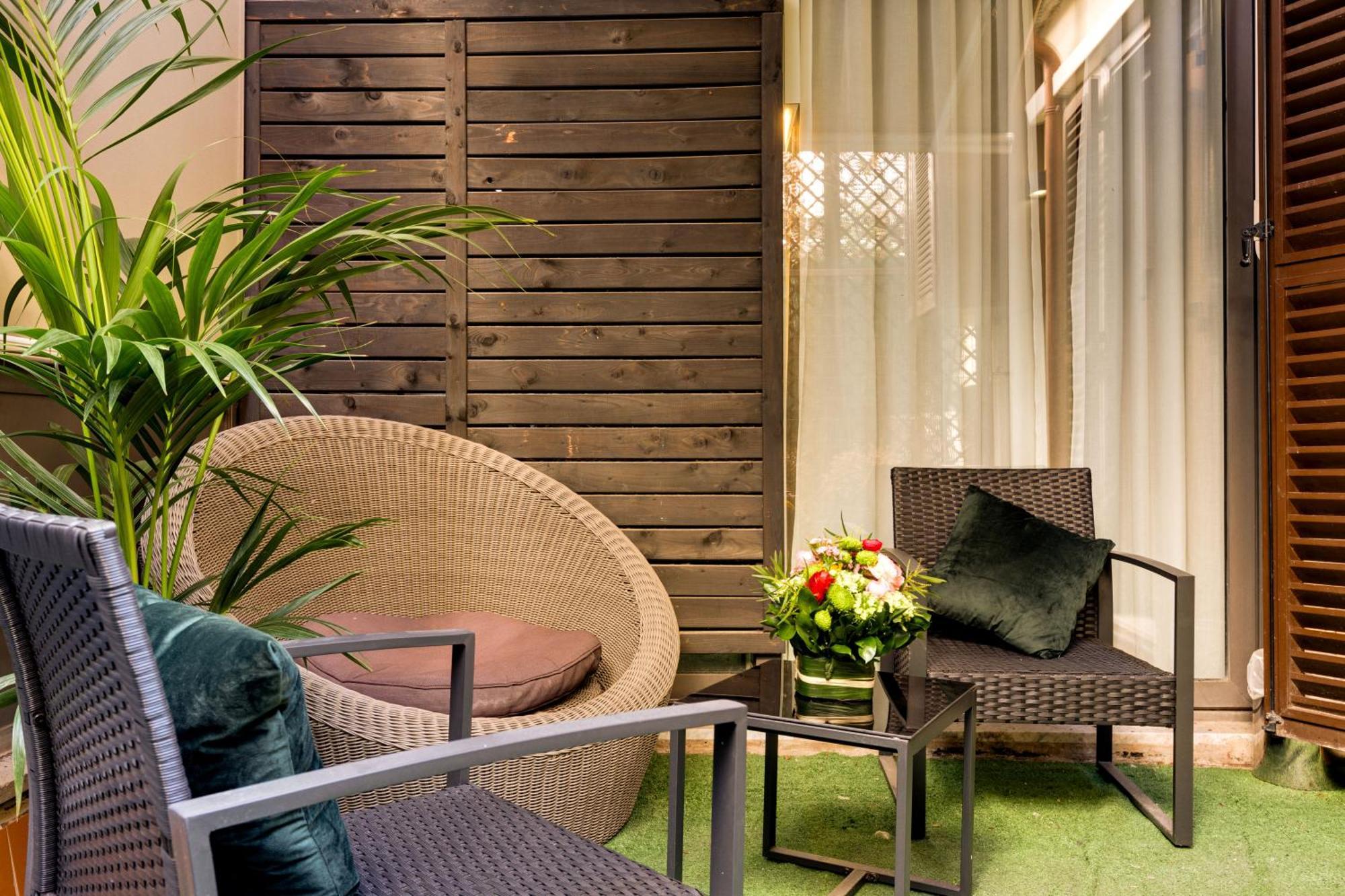 Piazza Farnese Luxury Suites Рим Екстер'єр фото