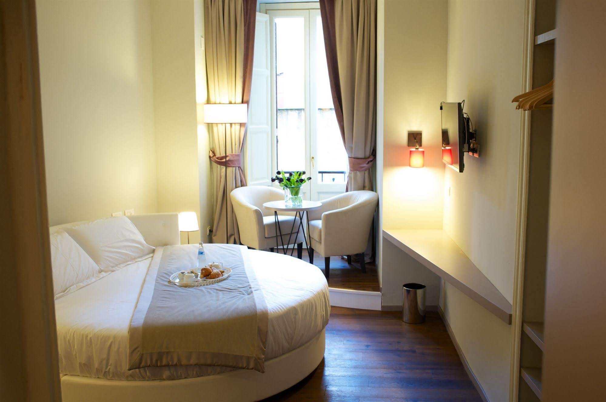 Piazza Farnese Luxury Suites Рим Екстер'єр фото