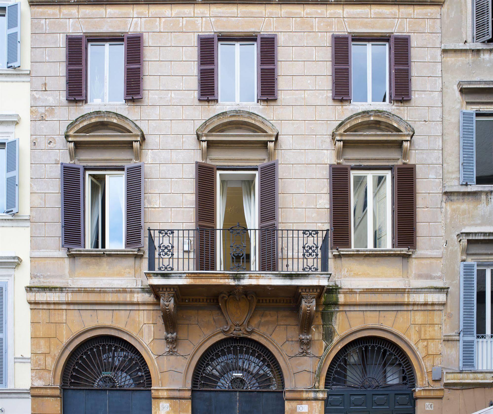 Piazza Farnese Luxury Suites Рим Екстер'єр фото